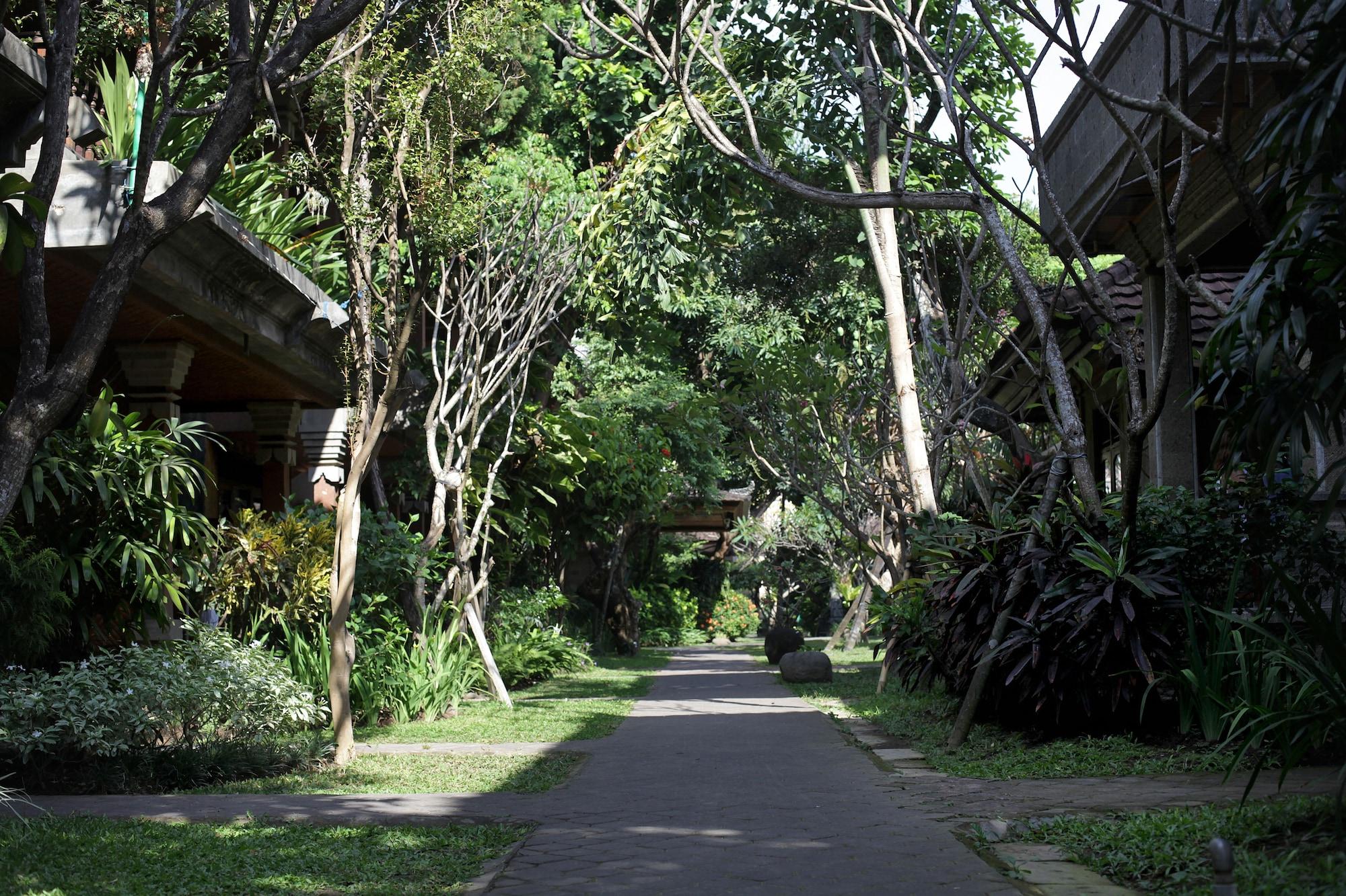 Matahari Bungalow Hotel Legian  Exterior photo