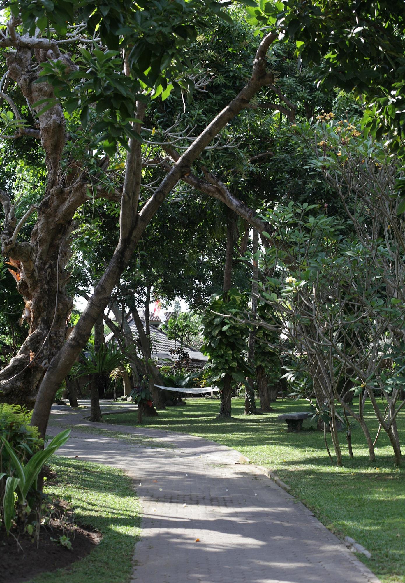 Matahari Bungalow Hotel Legian  Exterior photo